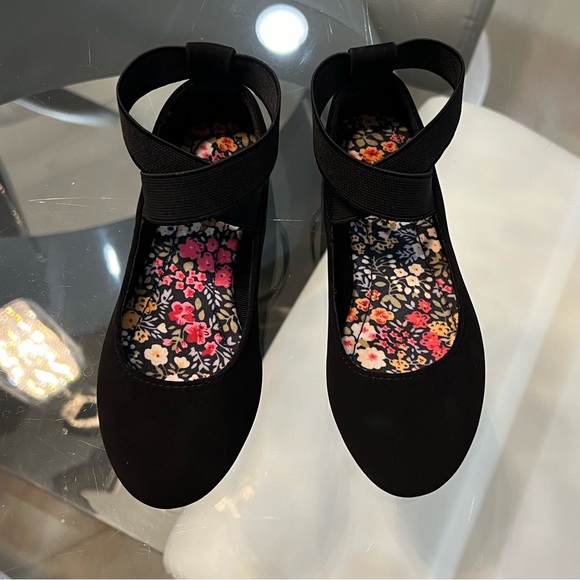 NIB Soda black suede toddler shoes size 9 - Picture 3 of 7